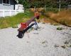 kleiner Spielplatz mit WIPPE UND Sandkasten